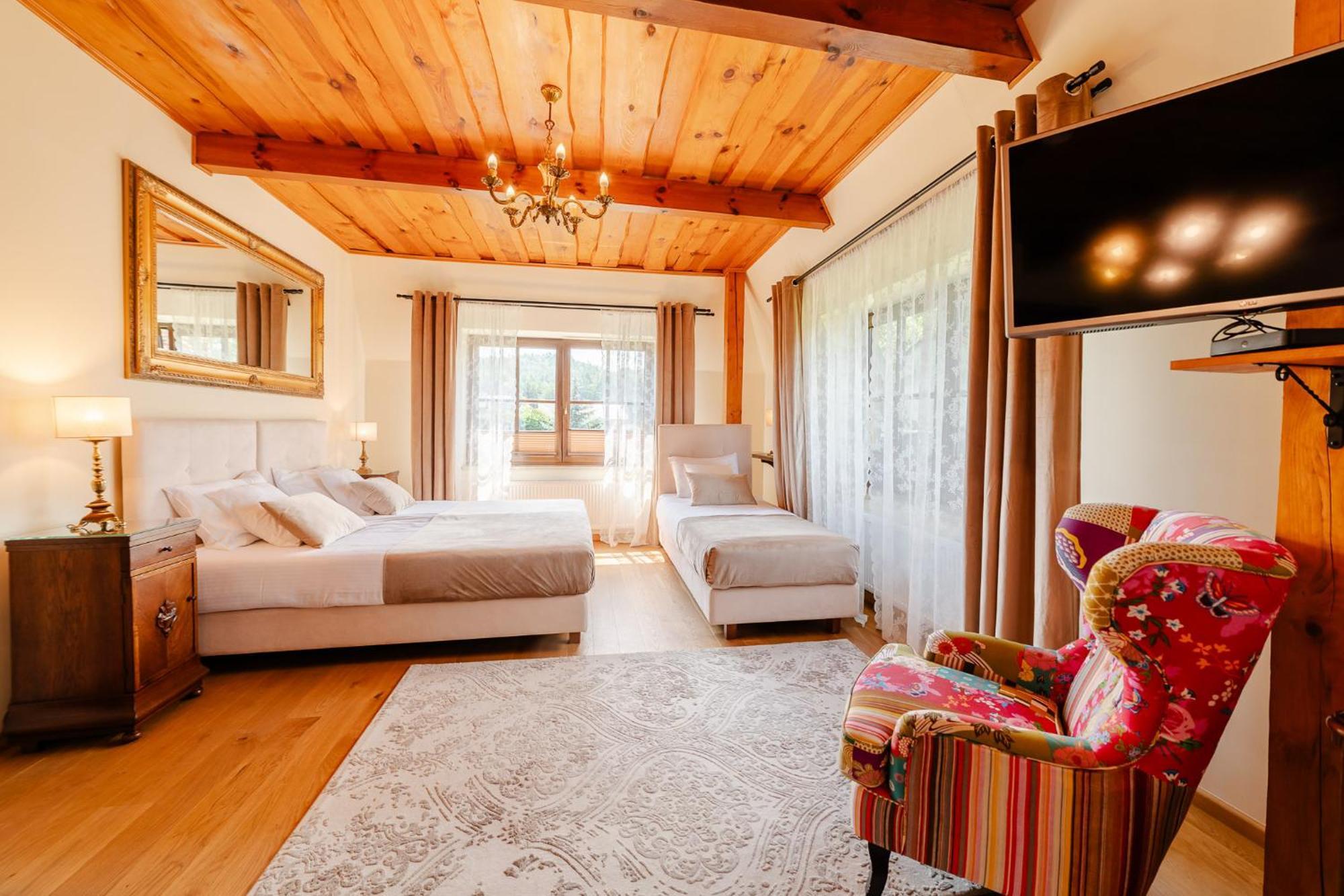 Retrohouse - Wypoczynek Dla Doroslych, B&B เรดา ภายนอก รูปภาพ